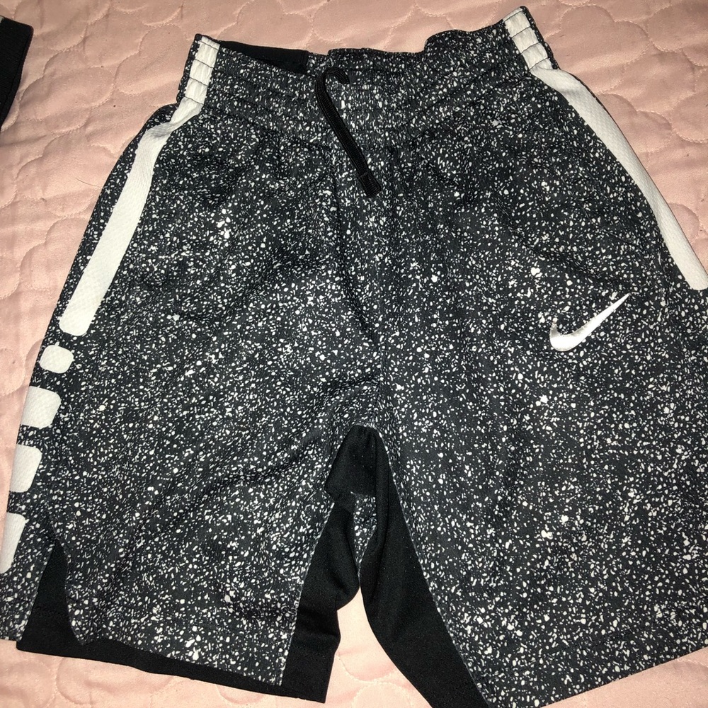 nike elite shorts :)